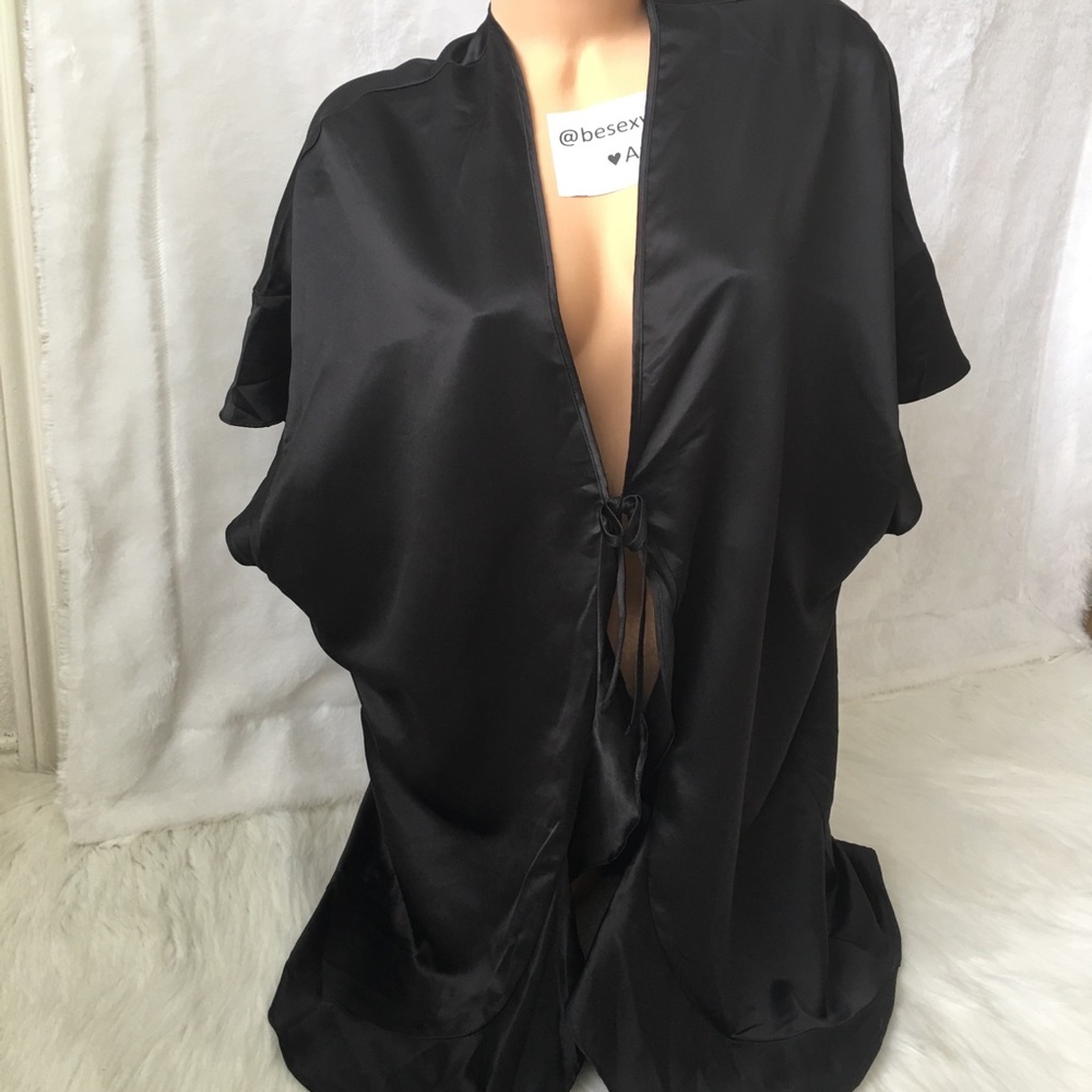 SALE 🎉VICTORIA SECRET ROBES  ONE SIZE FIT ALL - Picture 2 of 7